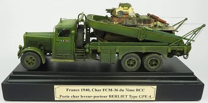Miniature-porte-char-Berliet-GPE4